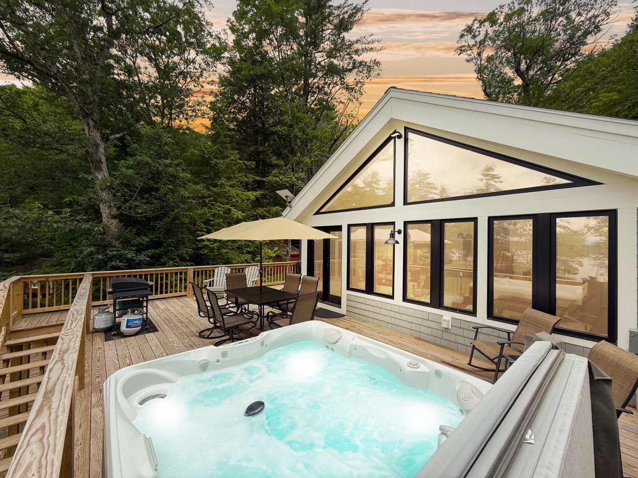 DREAMLAND | Luxe Waterfront Villa, Hot tub + Sauna - Fryeburg DREAMLAND | Luxe Waterfront Villa, Hot tub + Sauna - Fryeburg