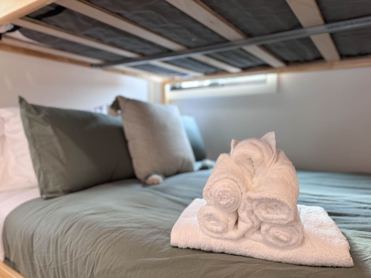 DREAMLAND | Luxe Waterfront Villa, Hot tub + Sauna - Fryeburg DREAMLAND | Luxe Waterfront Villa, Hot tub + Sauna - Fryeburg