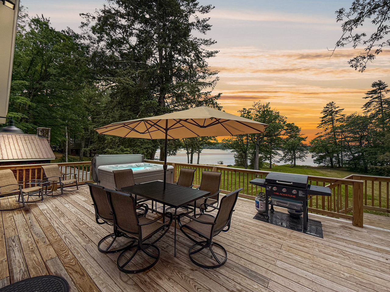 DREAMLAND | Luxe Waterfront Villa, Hot tub + Sauna - Fryeburg DREAMLAND | Luxe Waterfront Villa, Hot tub + Sauna - Fryeburg