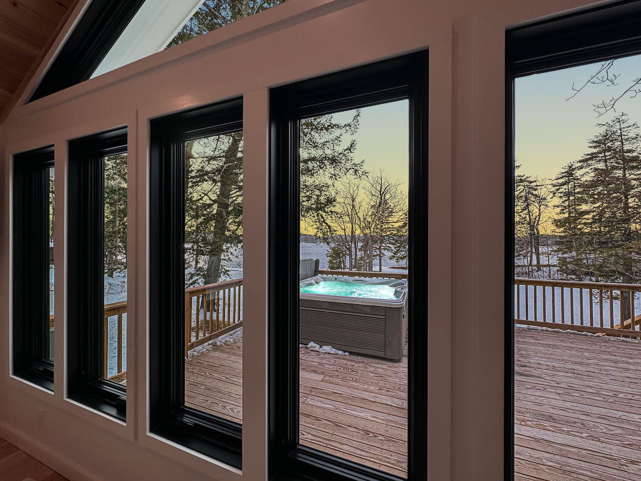 DREAMLAND | Luxe Waterfront Villa, Hot tub + Sauna - Fryeburg DREAMLAND | Luxe Waterfront Villa, Hot tub + Sauna - Fryeburg
