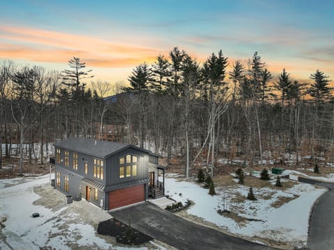 Northern Luxe | Brand New, Views, Hot tub, Games