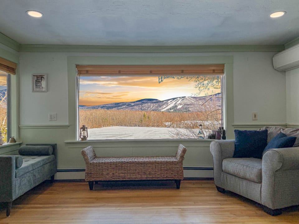 Ridge View Chalet | Incredible Views & Location - North Conway