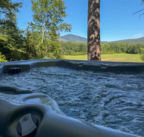 Ridge View Chalet | Incredible Views & Location