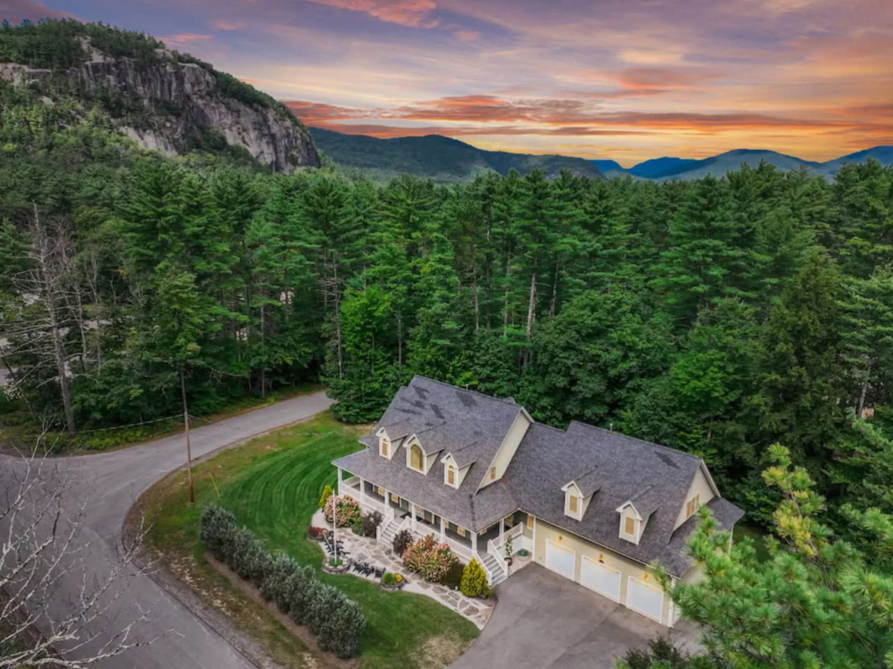 The Great Escape | 6100 ft.² | Theater | Hot Tub