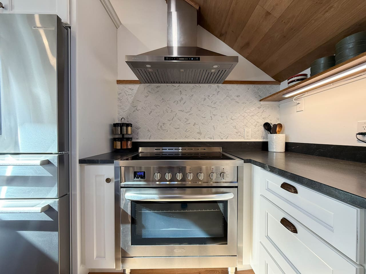 Kittery Cove | Luxe, Views, Walk to Portsmouth