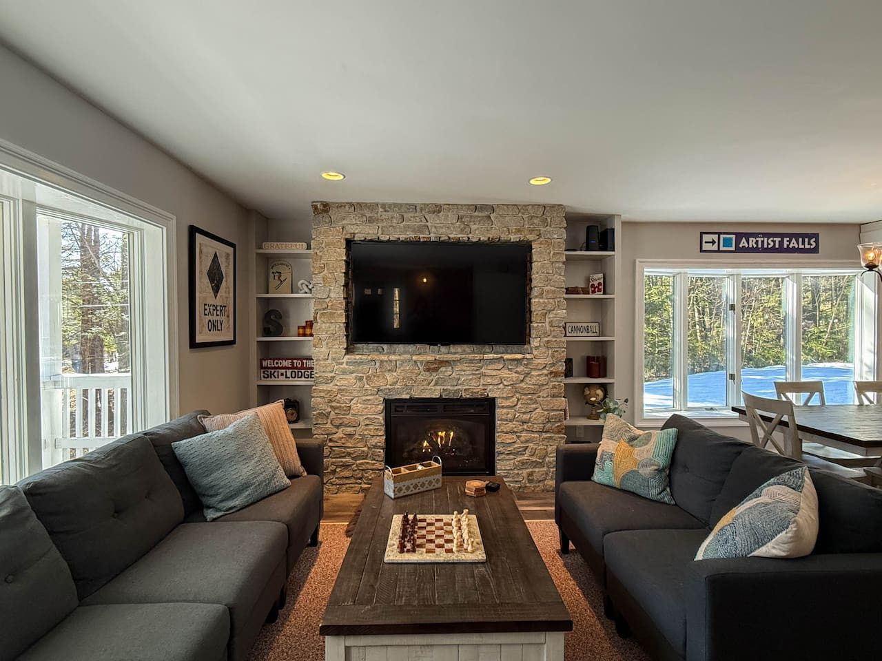 The West Nest | Private, Hot Tub, Central, 4 Bdrm