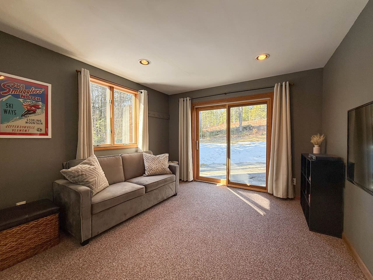 The West Nest | Private, Hot Tub, Central, 4 Bdrm