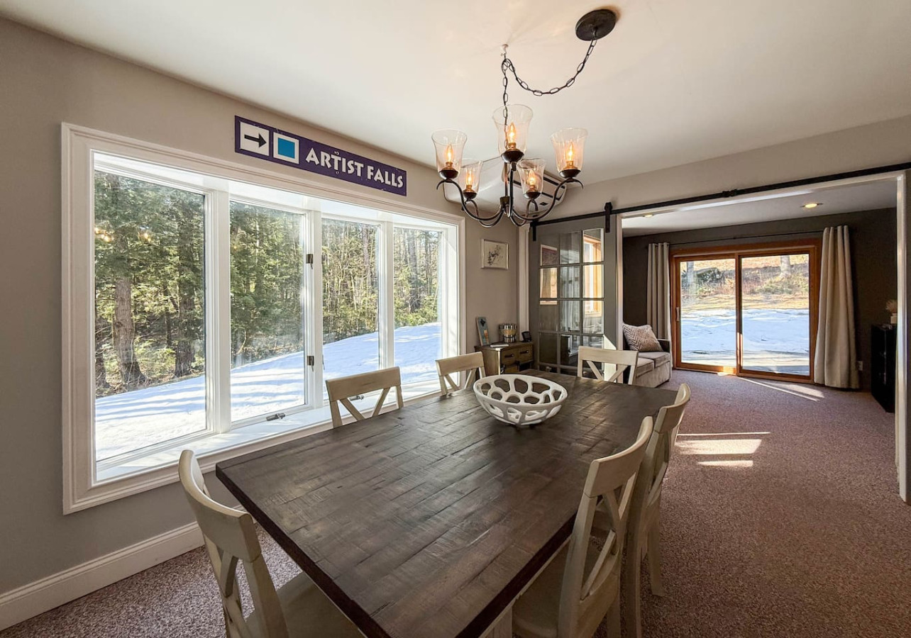 The West Nest | Private, Hot Tub, Central, 4 Bdrm
