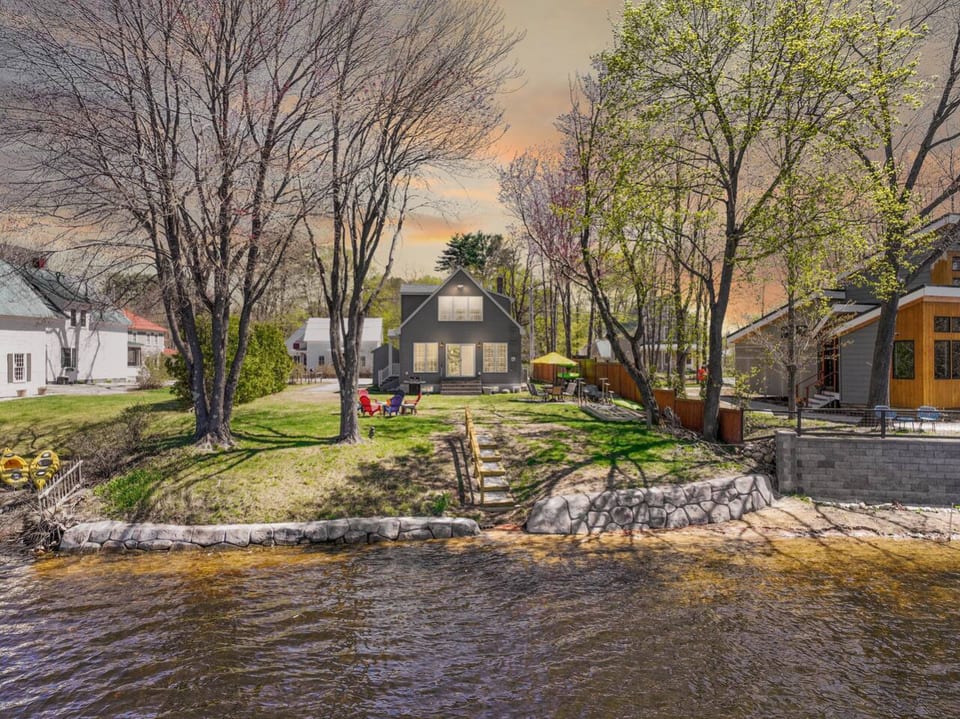 Loon's Lookout | Relaxing Waterfront Retreat - North Conway