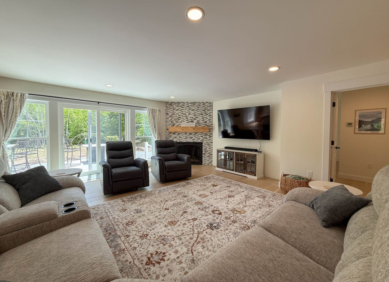 Hemlock Hideaway | 4500 ft.² New Build w/ Hot Tub