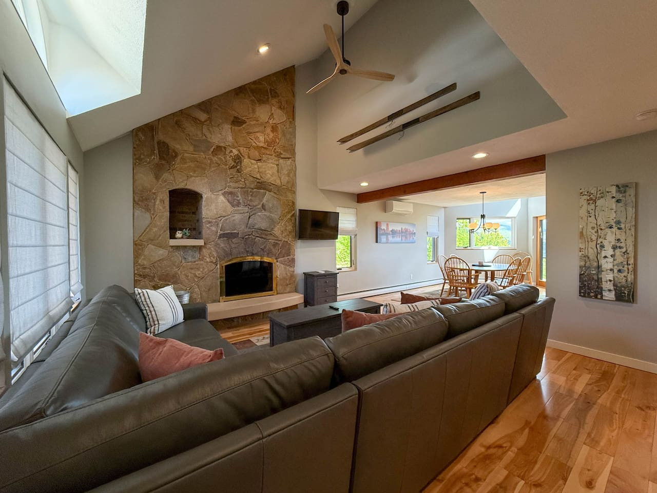 Vista Ridge | Mountain Escape, Majestic Views + AC