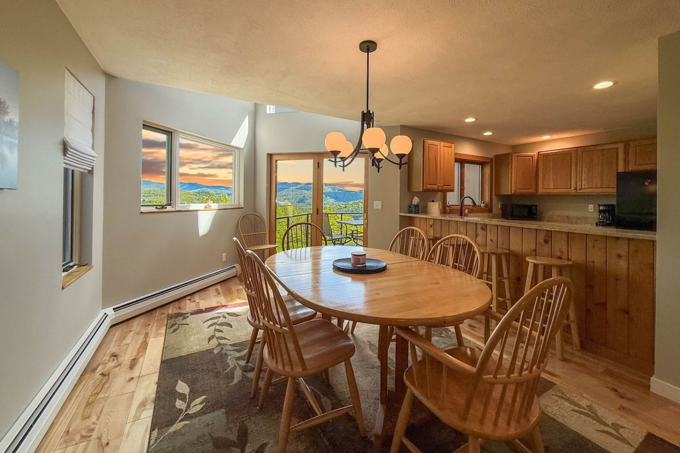 Vista Ridge | Mountain Escape, Majestic Views + AC