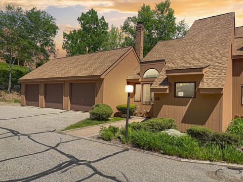 Vista Ridge | Mountain Escape, Majestic Views + AC