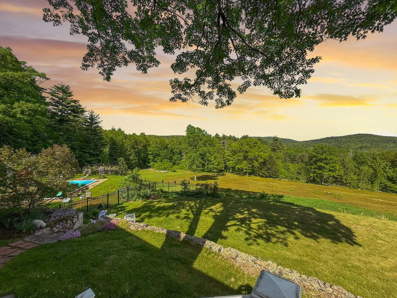 Hillcrest | 100+ Acres, Pool, Views & Sleeps 22