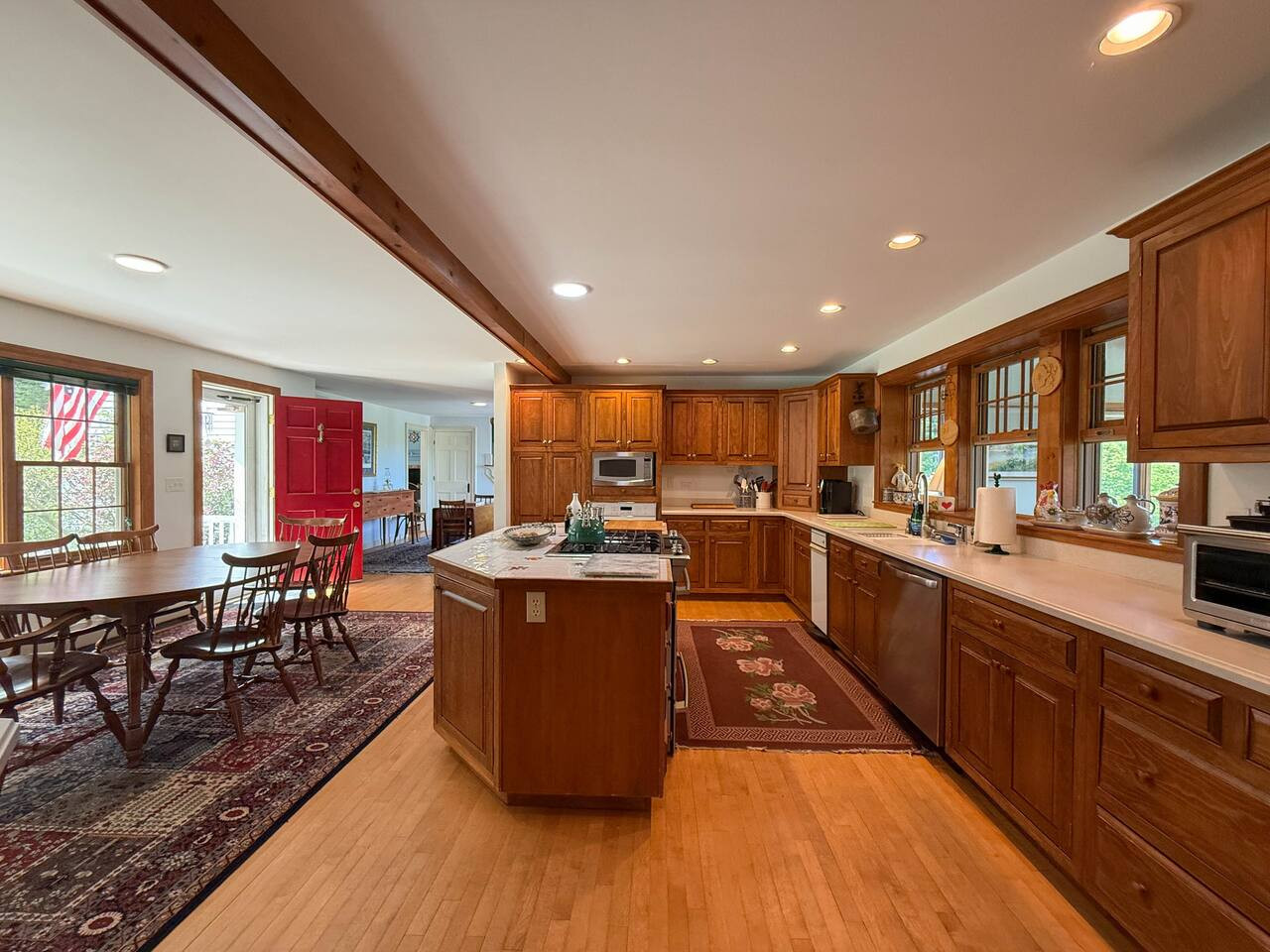 Hillcrest | 100+ Acres, Pool, Views & Sleeps 22