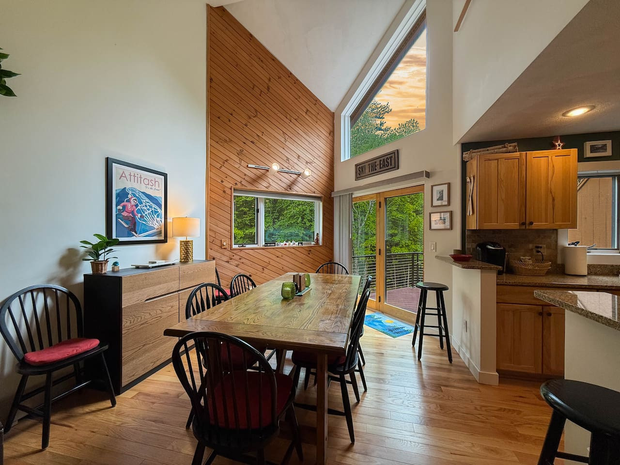 The Bird's Nest | Modern Escape Close to Storyland