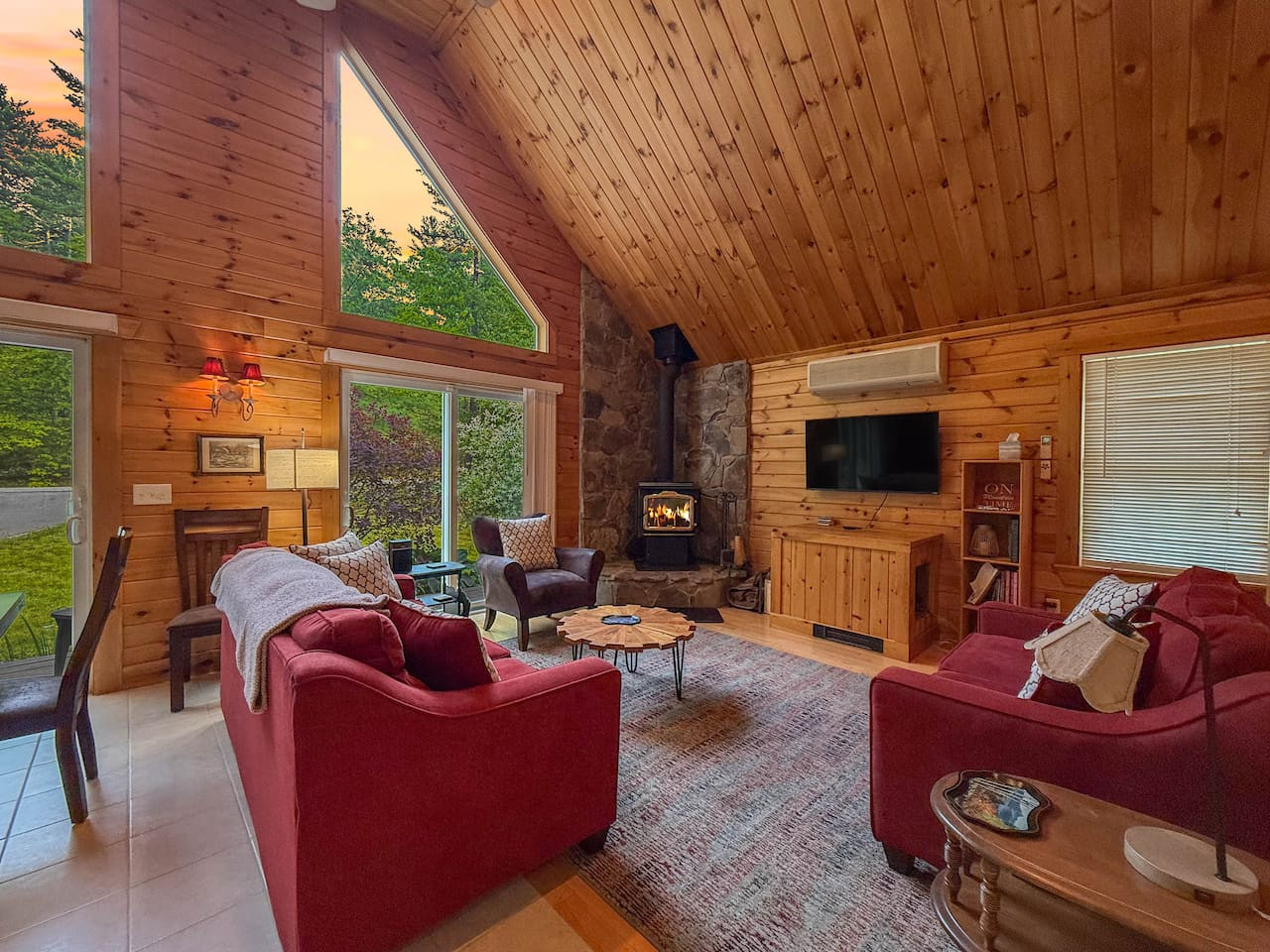 The North Nook | Hot Tub, Walk to the Saco River