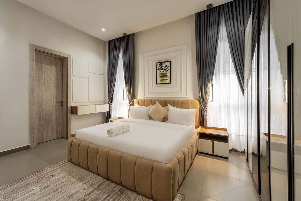 George Residence – Comfy 2BR in Lekki | Free Wi-Fi