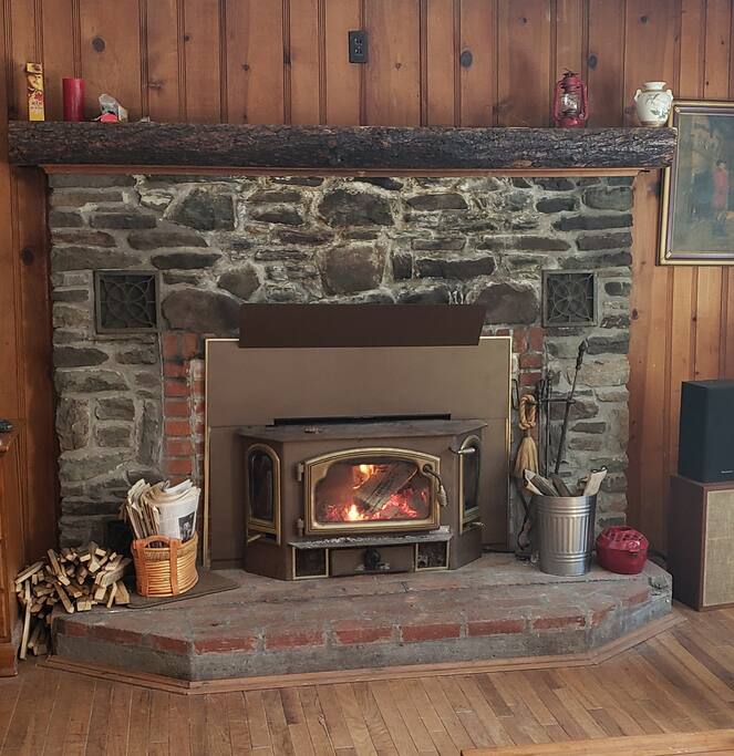 fall-catskills-retreat-with-fire-place-+-views/