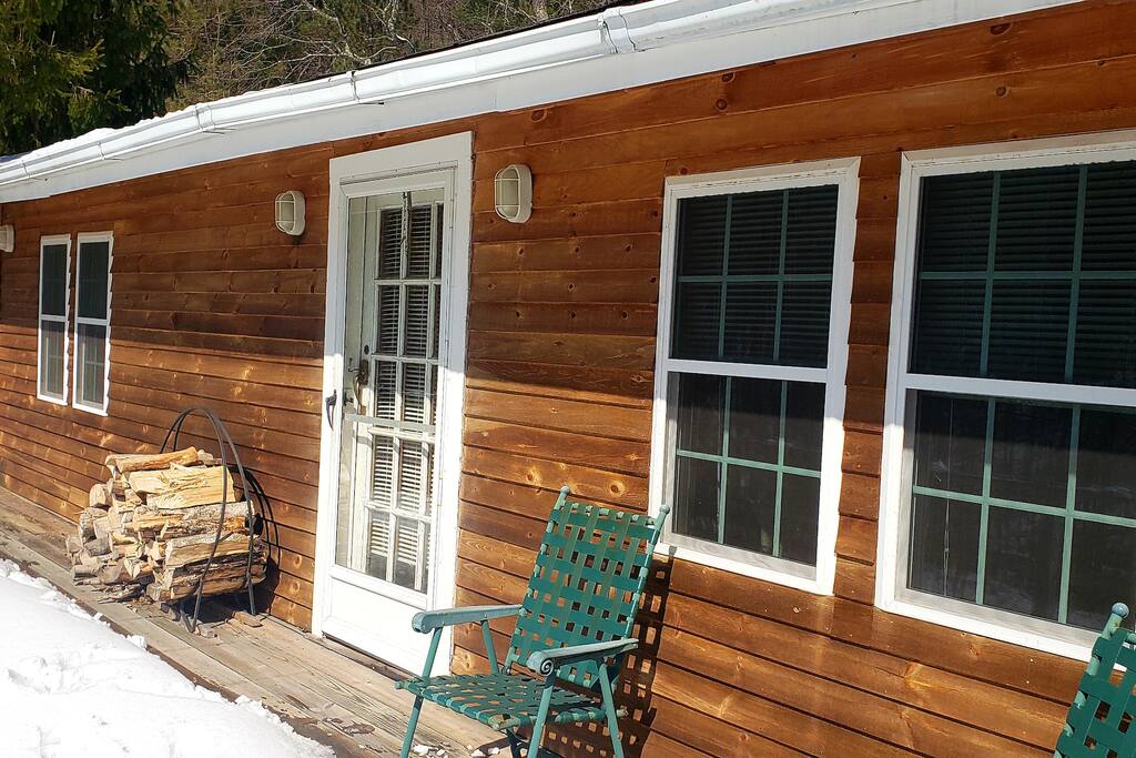 fall-catskills-retreat-with-fire-place-+-views/