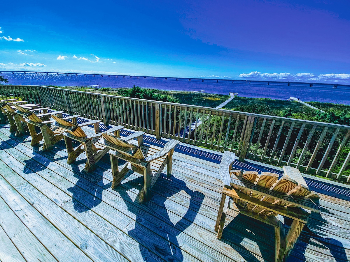 Waterfront Paradise Sound/Ocean Views Hot Tub Pet+ image 1 Luxury Waterfront Paradise