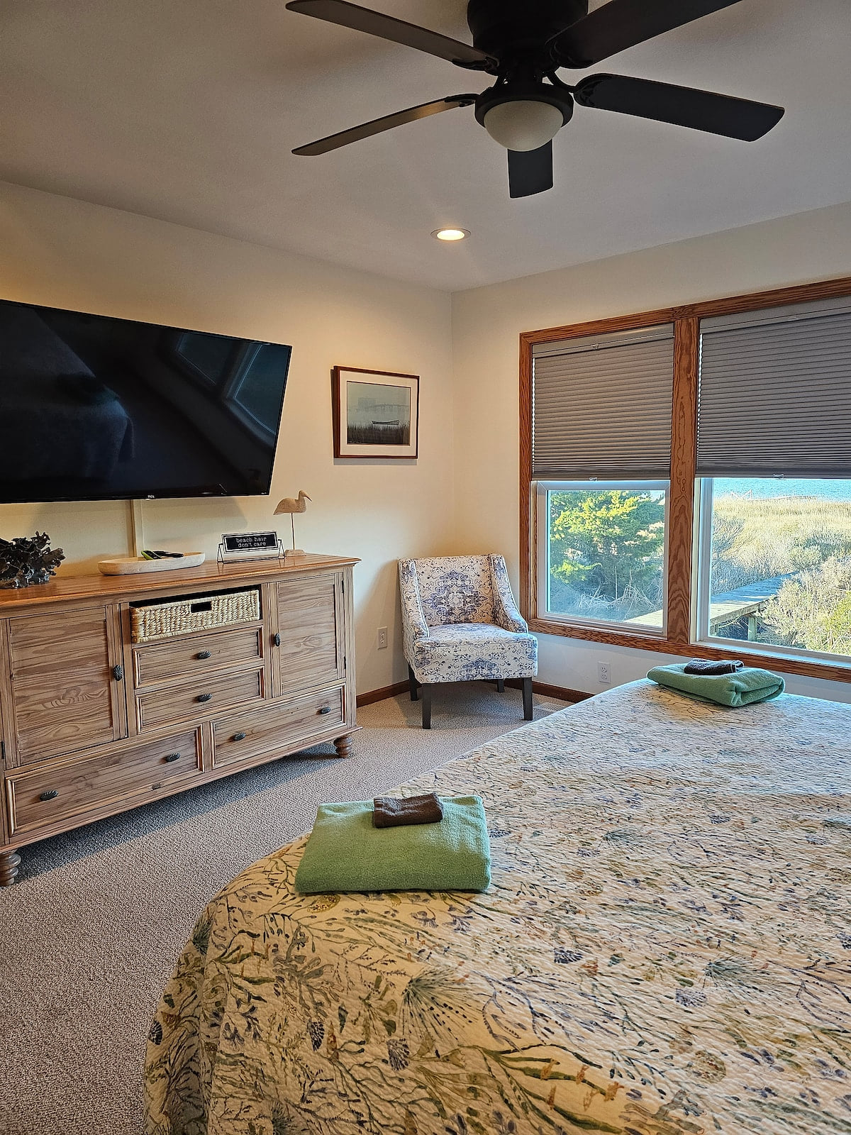 Waterfront Paradise Sound/Ocean Views Hot Tub Pet+ image 40