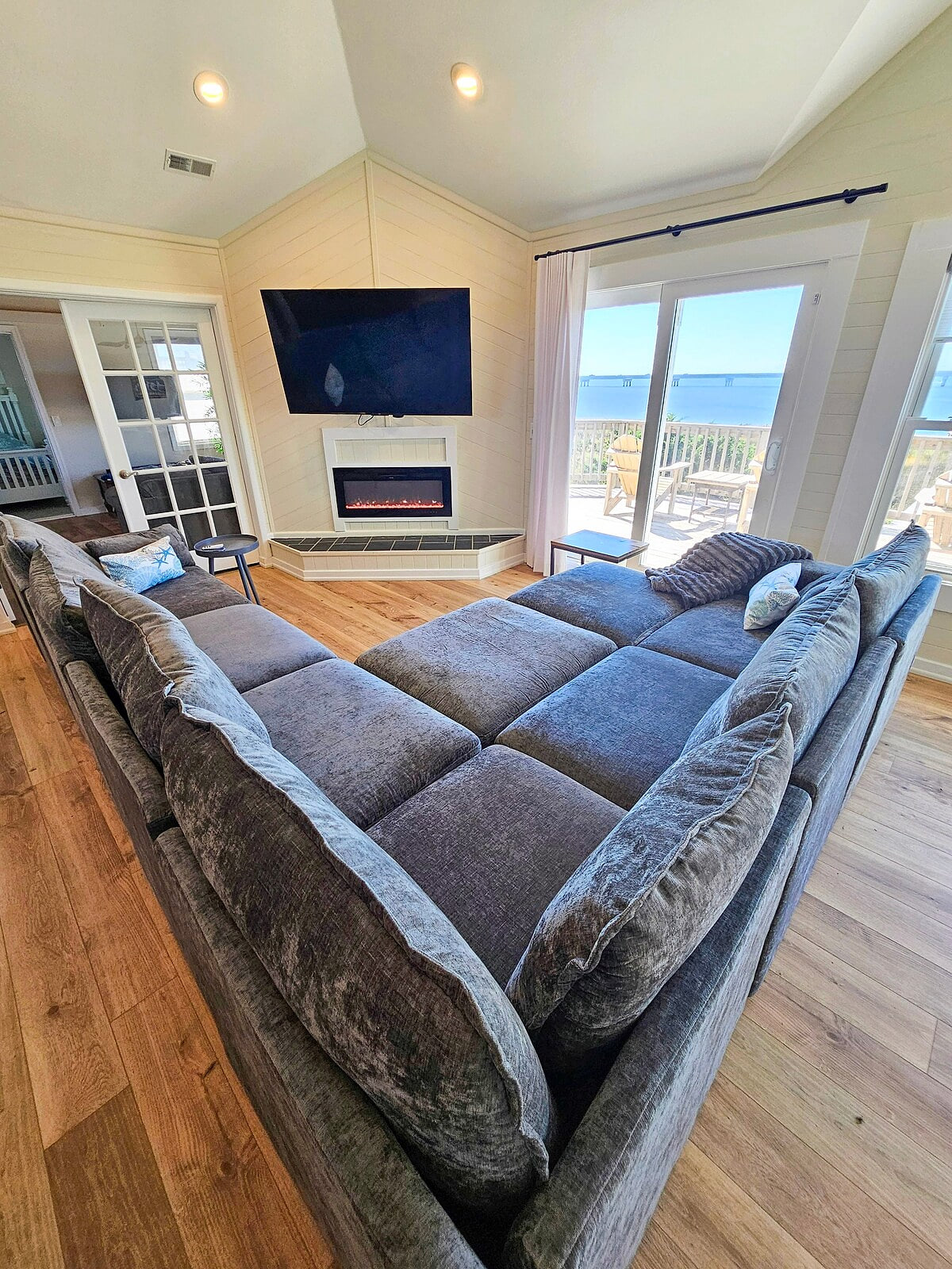 Waterfront Paradise Sound/Ocean Views Hot Tub Pet+ image 39