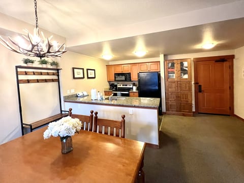 The Village Resort GSL - Quiet Side with Parking! image 4