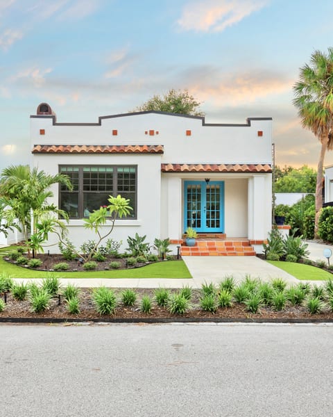 FlipFlopsOn III Vacation Rental • 3 Blocks to the water • FL’s Gulf Coast • Sleeps 6
