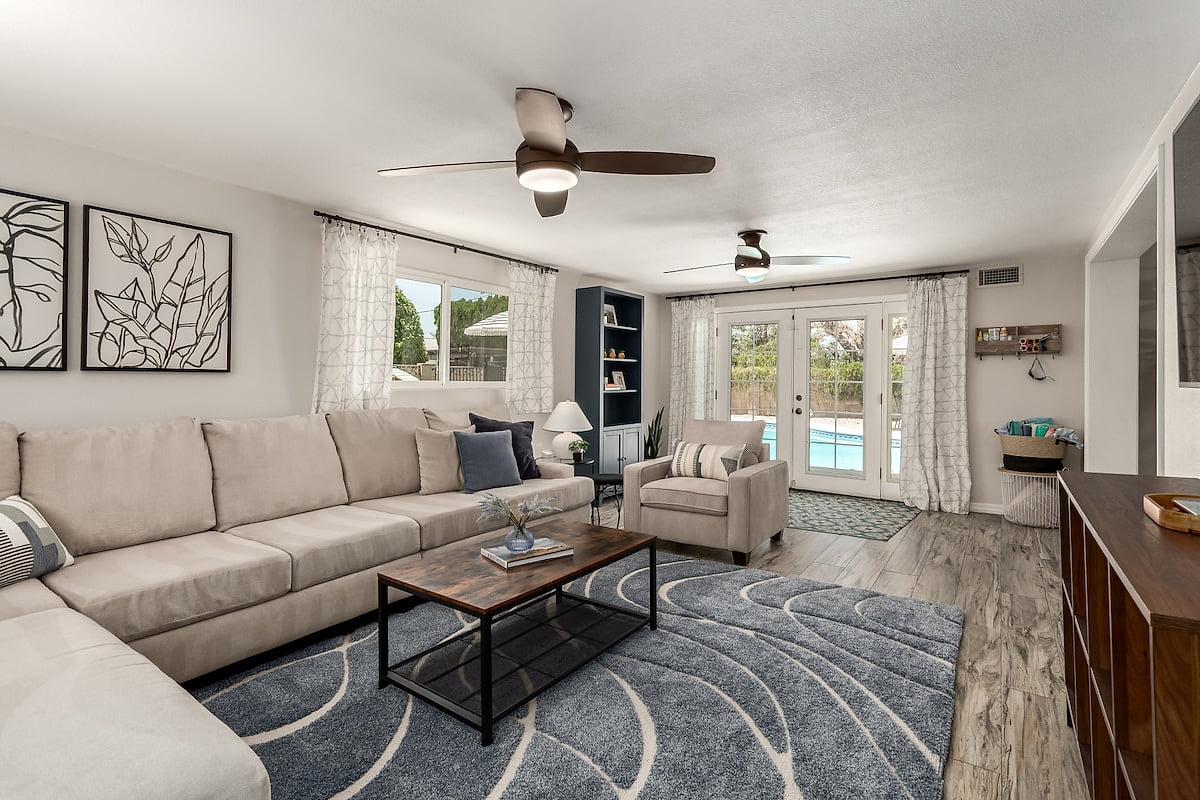 Family-Friendly 4BDRM w/Pool, Garage, Fenced Yard image 1