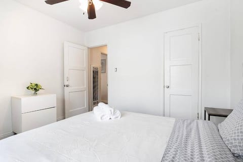 Stylish 1BR on Ground Floor