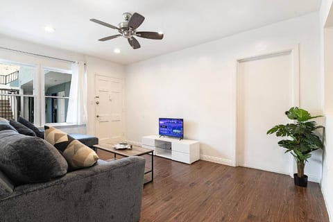 Stylish 1BR on Ground Floor