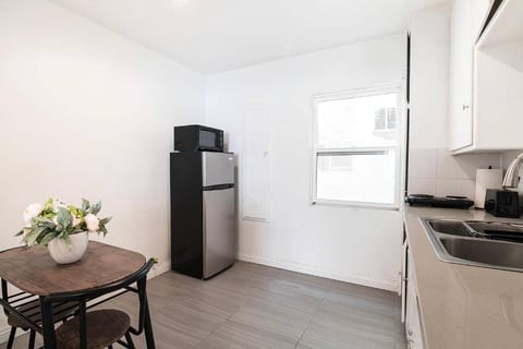 Stylish 1BR on Ground Floor