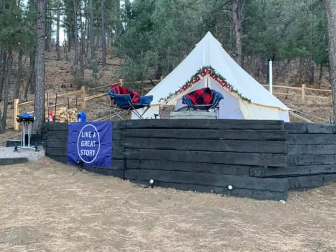 Peaceful Peaks Glamping 19ft Tent