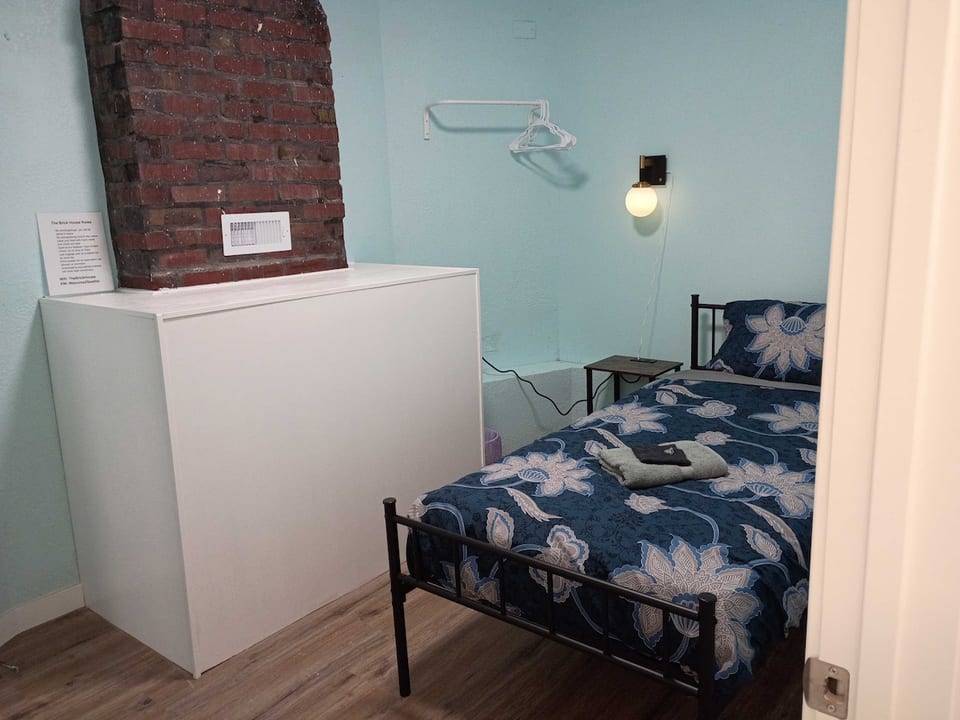 The Hideaway Room - 10 min bus to downtown - Seattle