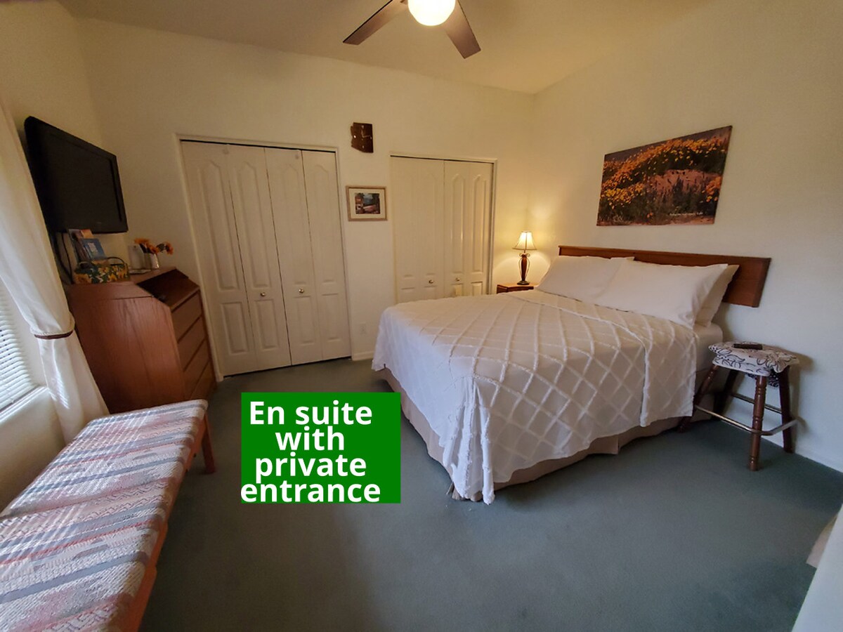 Gold Canyon Suite w/separate entry.