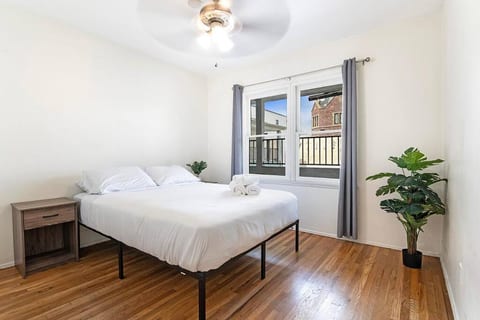1BR Near Beverly Hills Prime Location