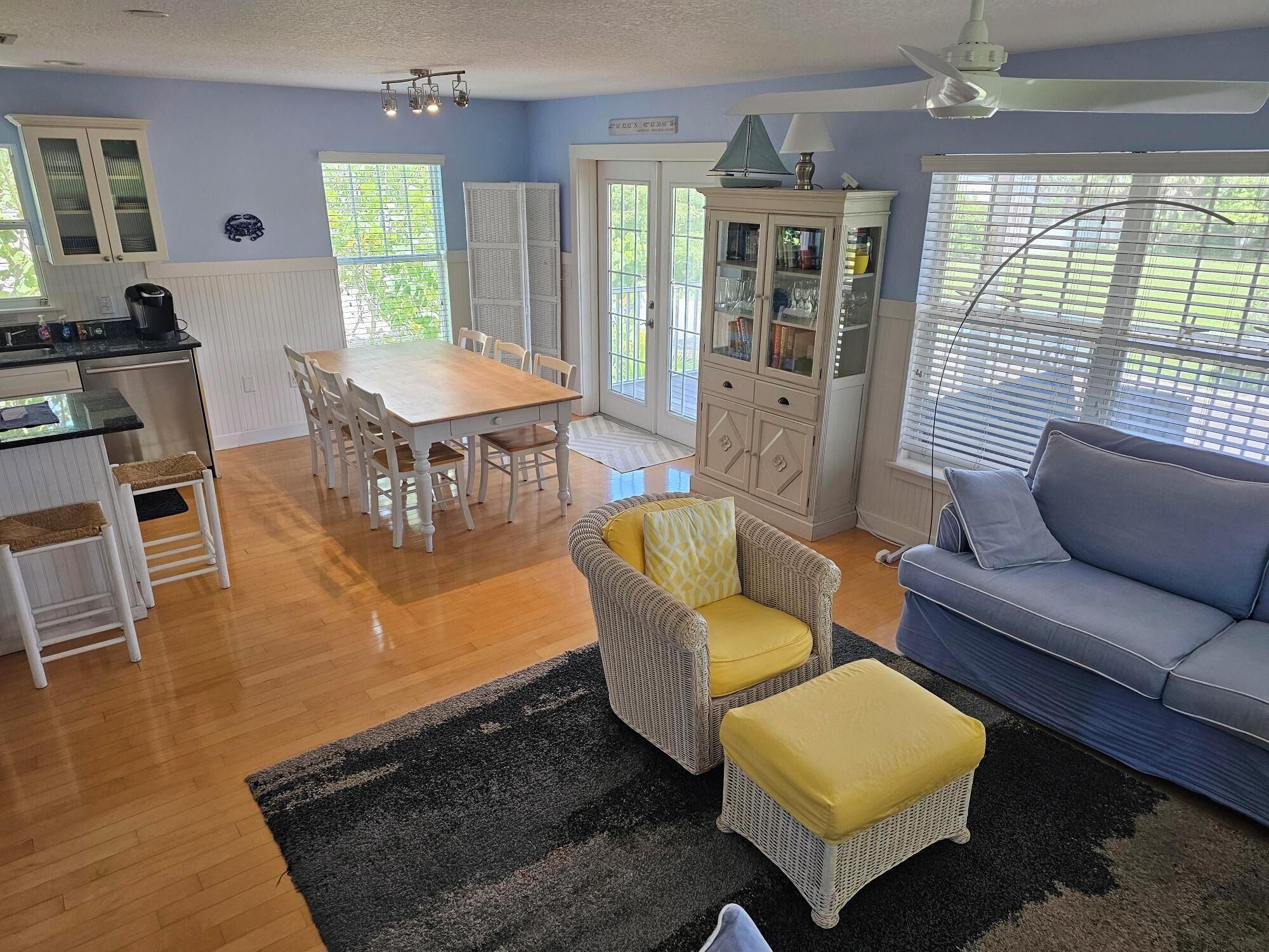 Large Heated Pool, 2 MasterBed, Close to Gulfbeach