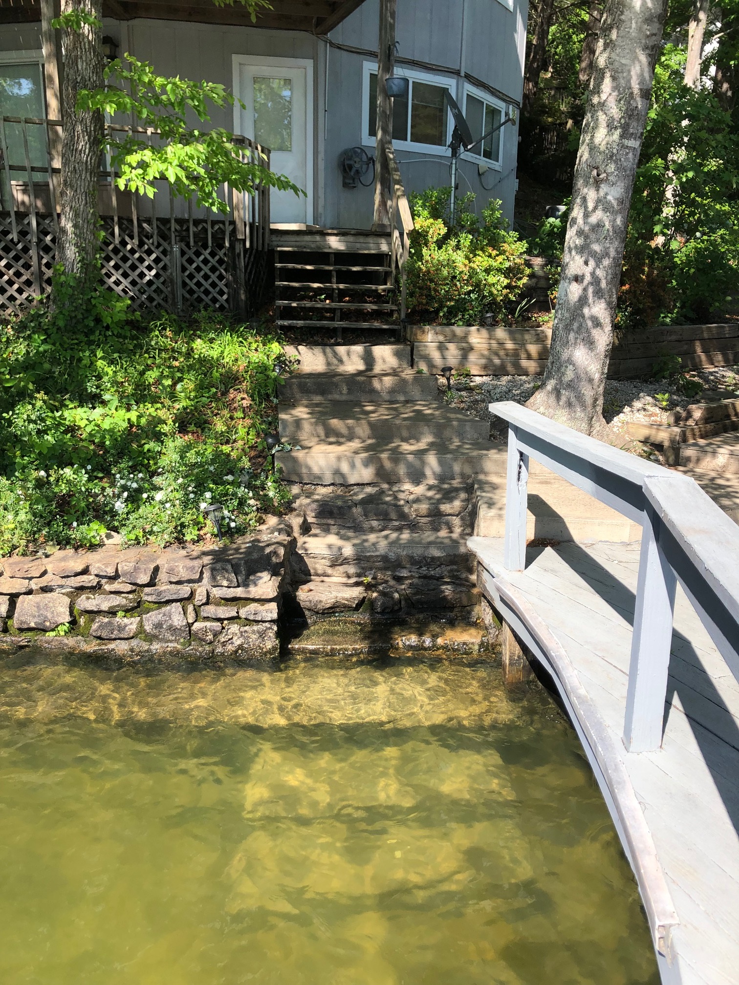 Easy steps into the lake