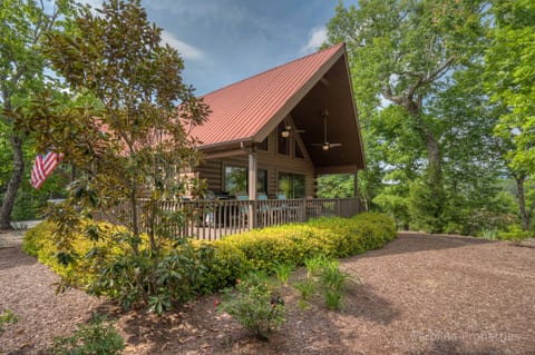 Welcome to Kick Back Cabin
