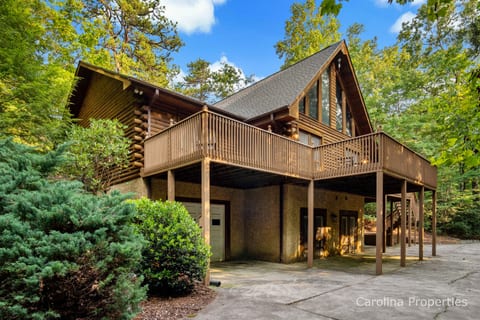 Spacious back deck