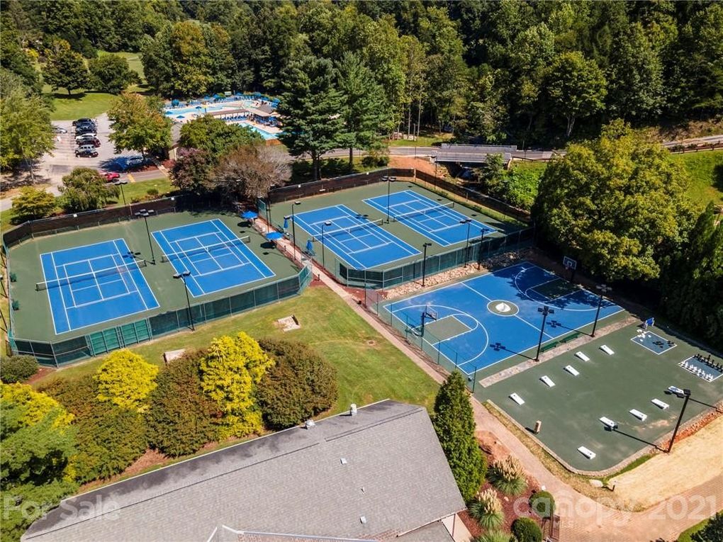 Access to resort amenities