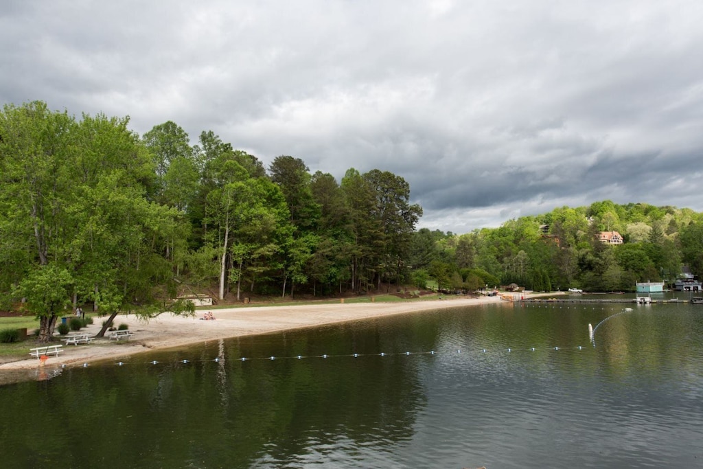 Access to resort amenities