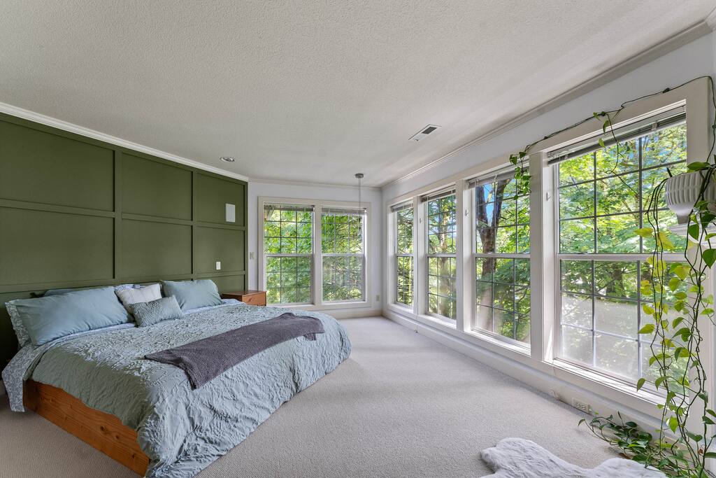 Spacious Portland House - Office, AC!