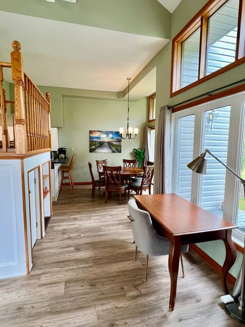 Blue Mountain Gallery Getaway