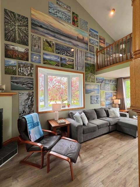 Blue Mountain Gallery Getaway