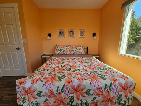 The Frida Room - 10 min bus to downtown