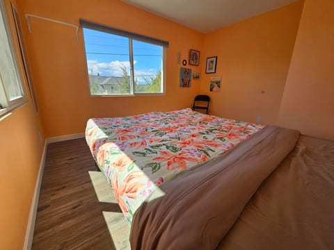 The Frida Room - 10 min bus to downtown