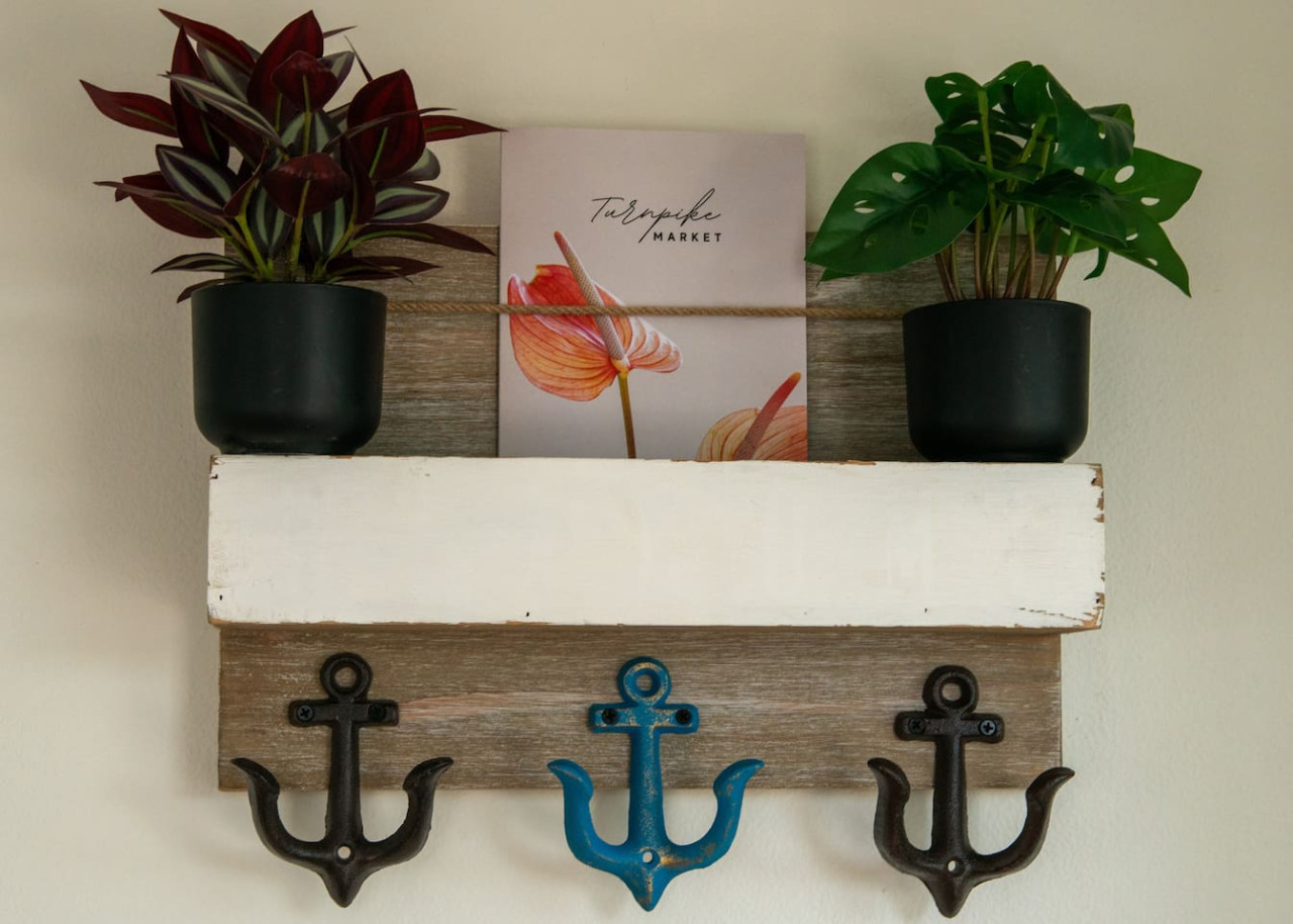 lakeview-getaway-with-hot-tub/