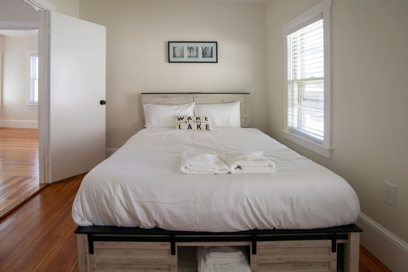 lakeview-getaway-with-hot-tub/